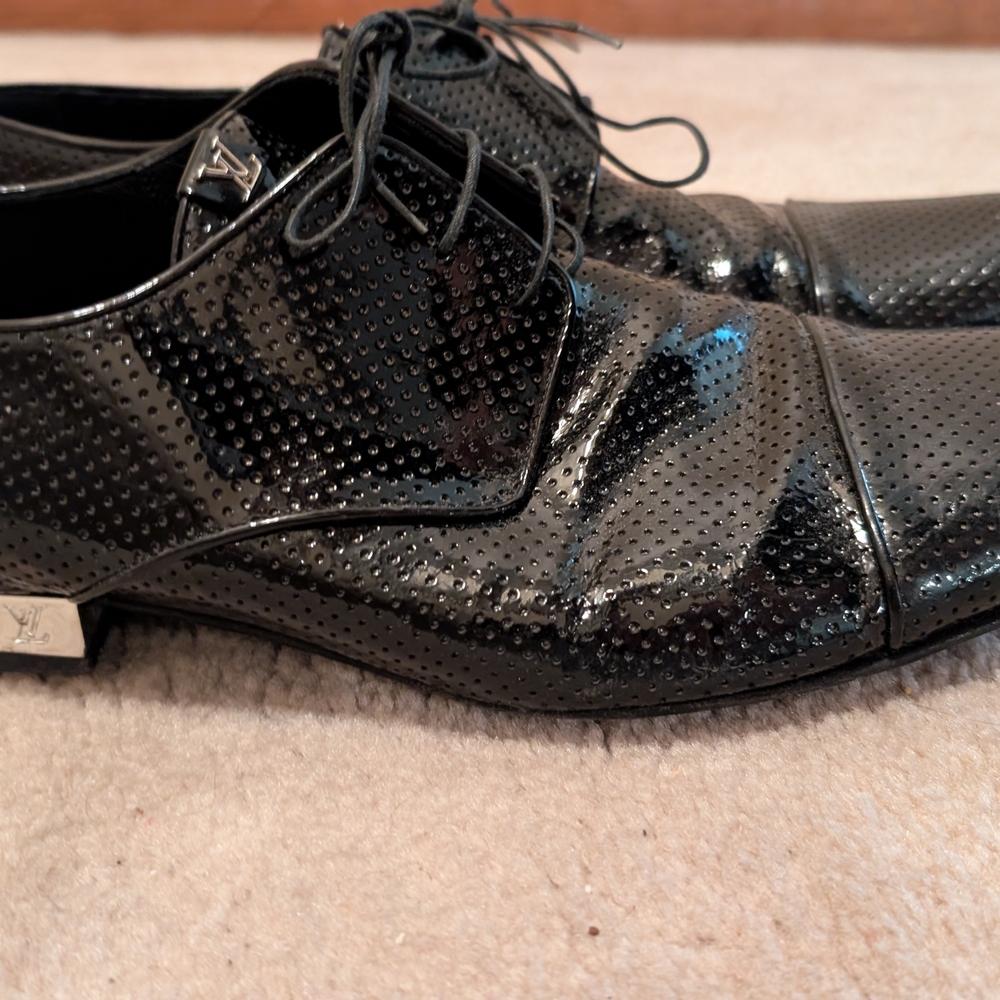 Louis Vuitton Black Patent Leather Lasercut Accents Oxfords - Picture 2 of 11